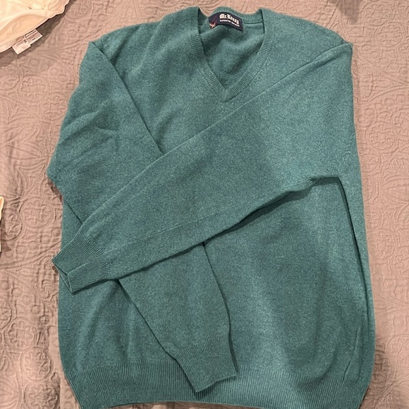 Men’s V neck sweater - Picture 1 of 2